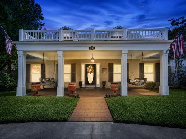 4121 W DE LEON STREET, TAMPA, FL 33609