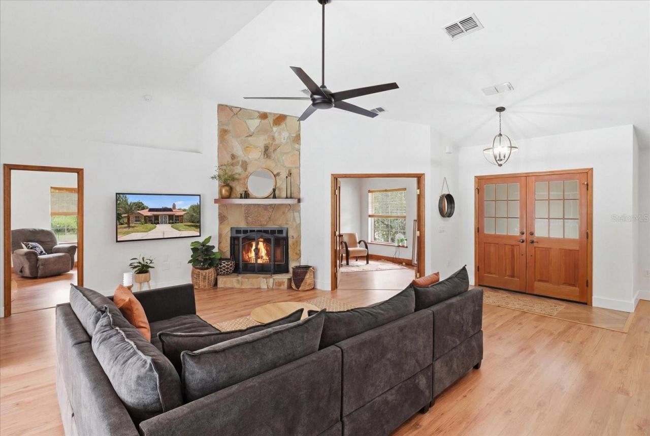 12143 NE 47th Place, Silver Springs, FL 34488 Photo