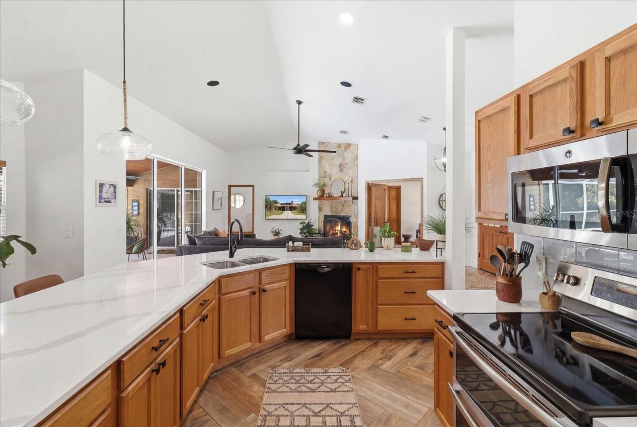 12143 NE 47th Place, Silver Springs, FL 34488 Photo