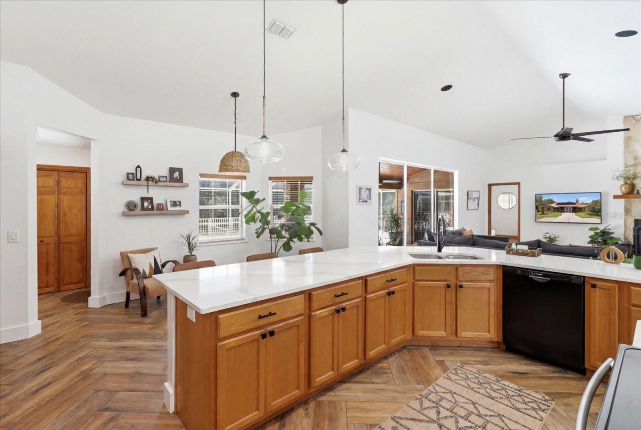 12143 NE 47th Place, Silver Springs, FL 34488 Photo