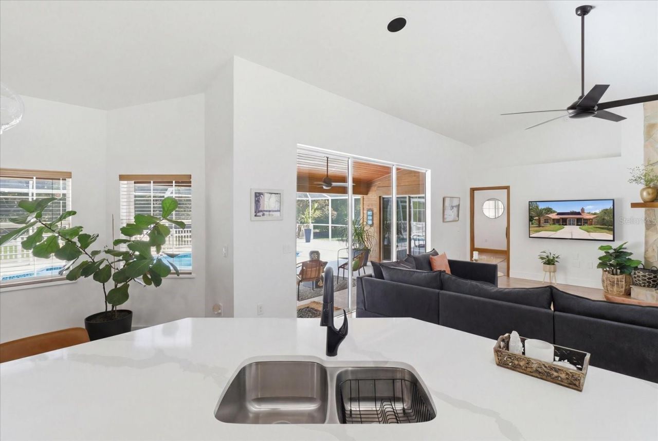 12143 NE 47th Place, Silver Springs, FL 34488 Photo