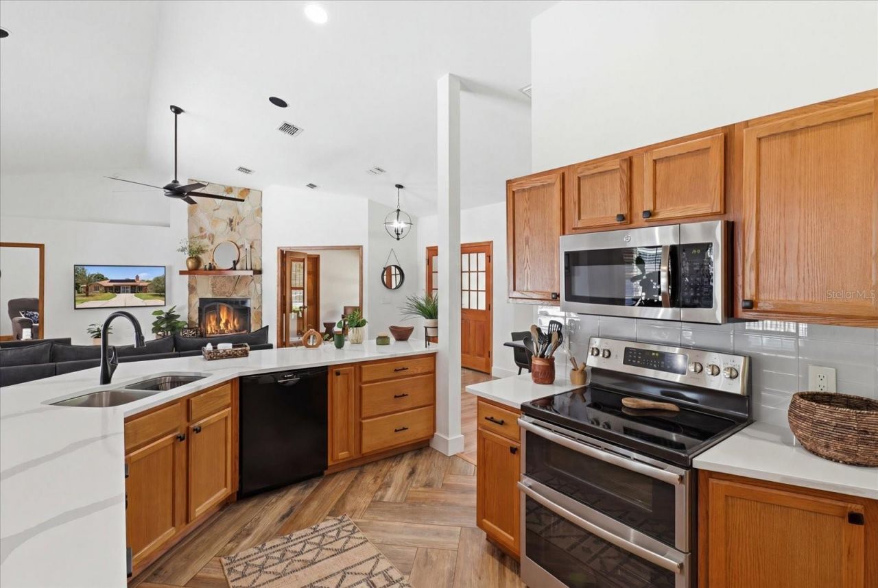 12143 NE 47th Place, Silver Springs, FL 34488 Photo