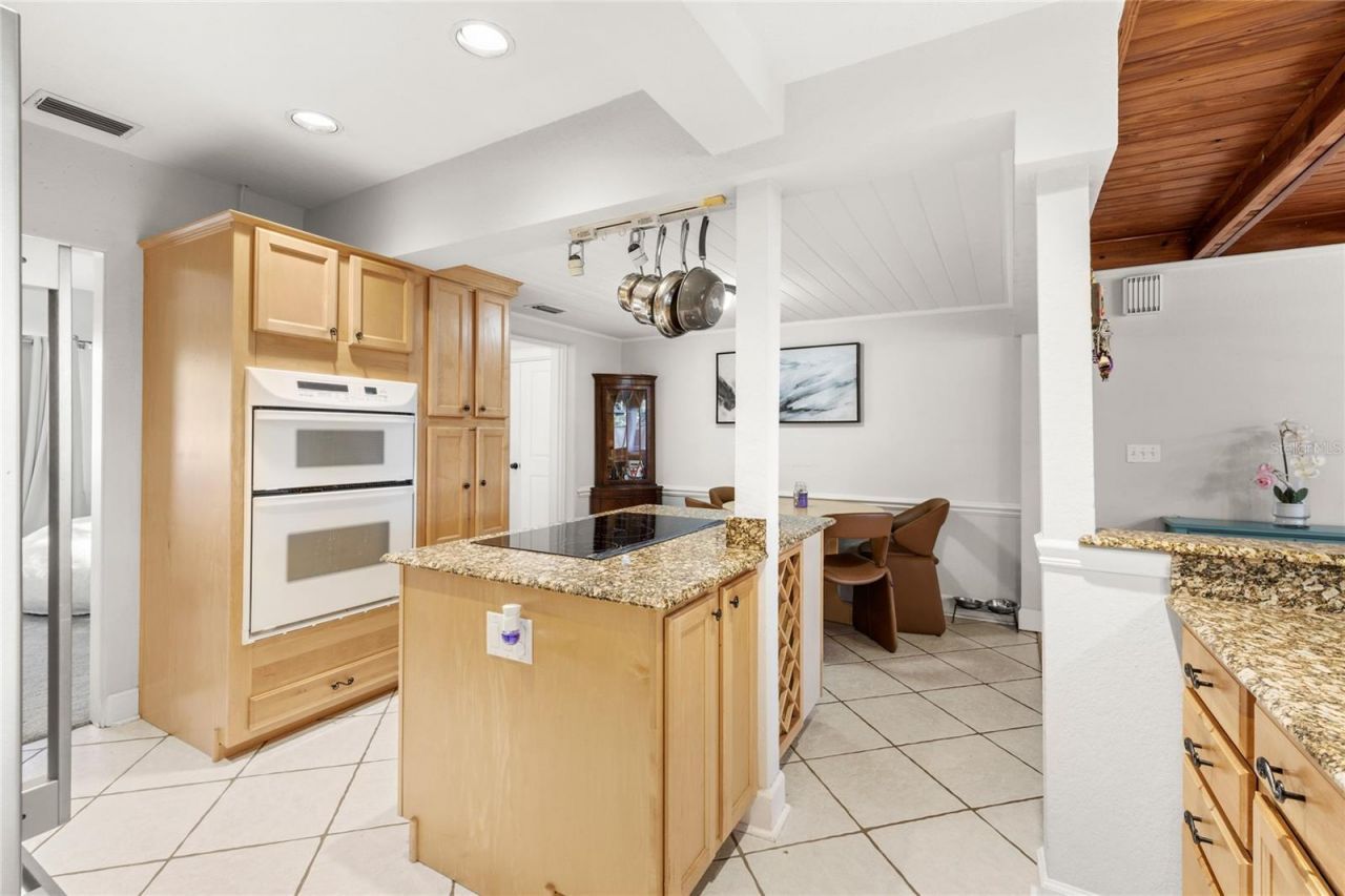 807 Silver Drive , Orlando, FL 32804 Photo