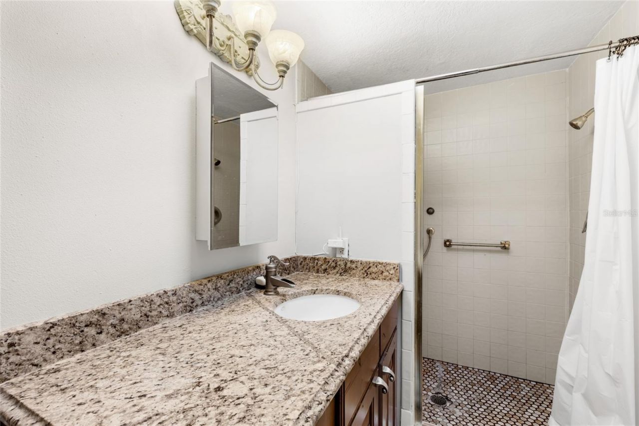 807 Silver Drive , Orlando, FL 32804 Photo