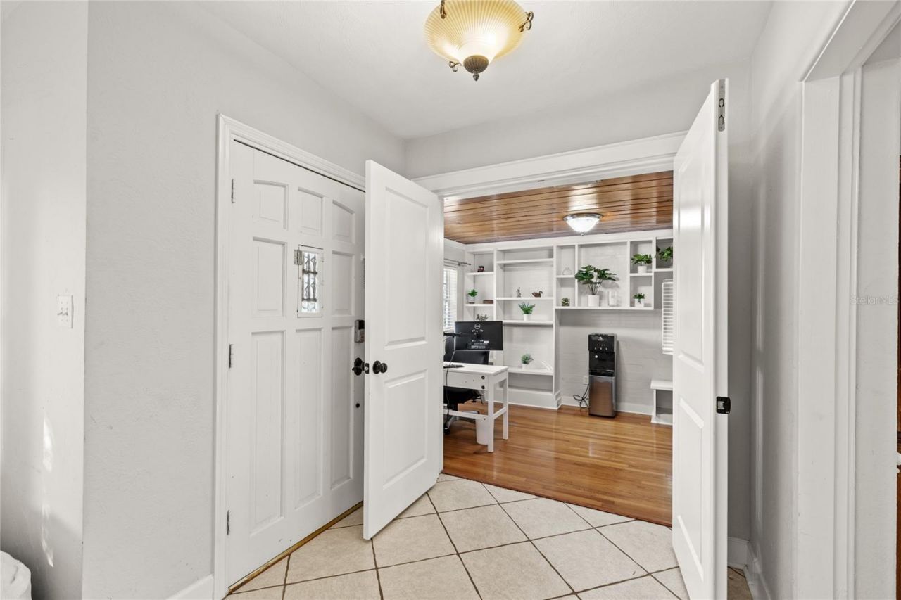 807 Silver Drive , Orlando, FL 32804 Photo