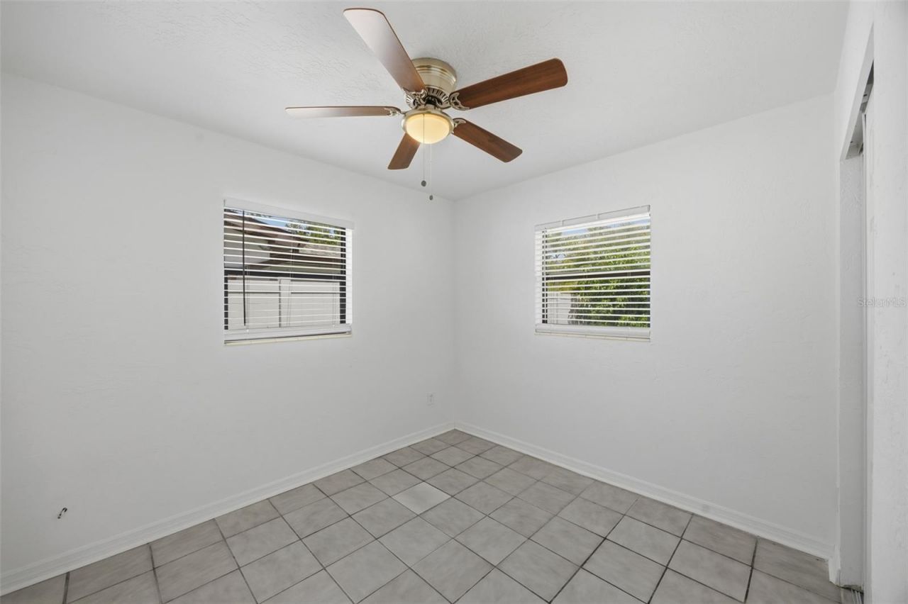 410 42nd Avenue Ne, Saint Petersburg, FL 33703 Photo
