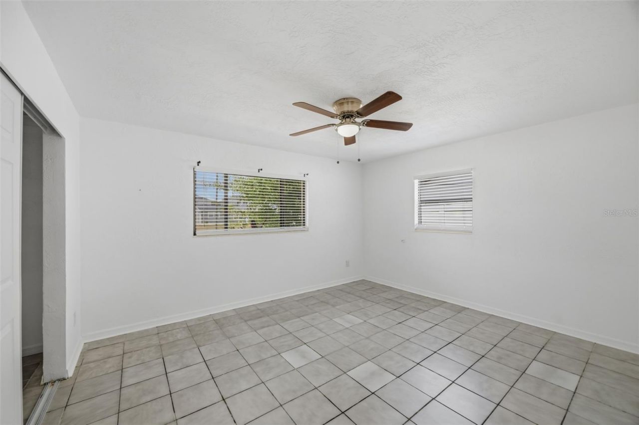 410 42nd Avenue Ne, Saint Petersburg, FL 33703 Photo