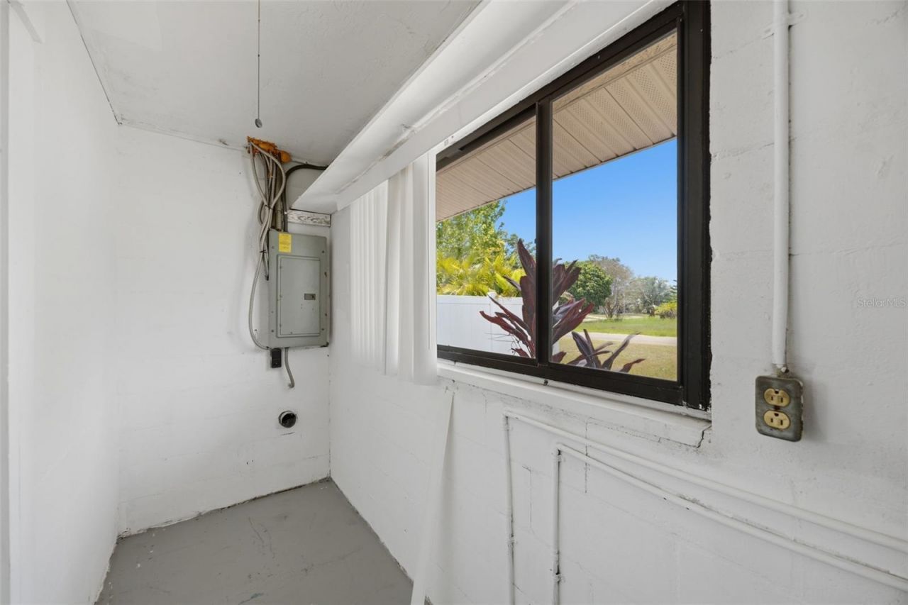410 42nd Avenue Ne, Saint Petersburg, FL 33703 Photo