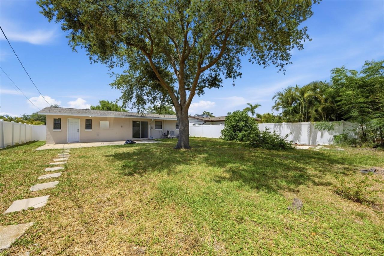 410 42nd Avenue Ne, Saint Petersburg, FL 33703 Photo