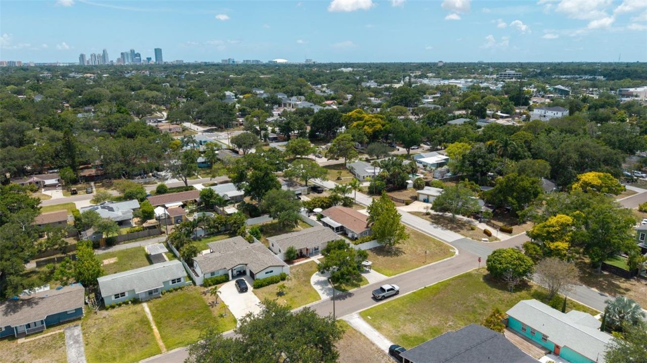 410 42nd Avenue Ne, Saint Petersburg, FL 33703 Photo