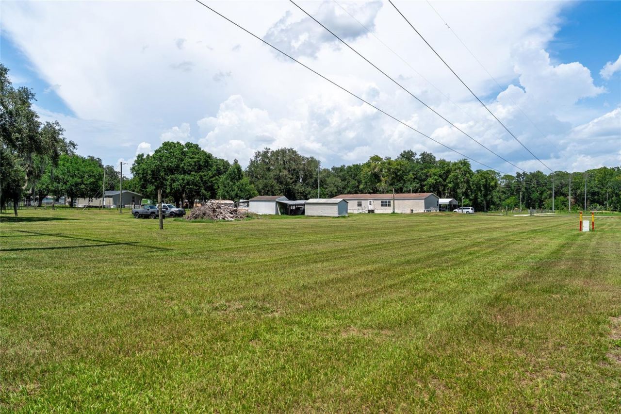 5709 Luckasavage Road, Plant City, FL 33567 Photo
