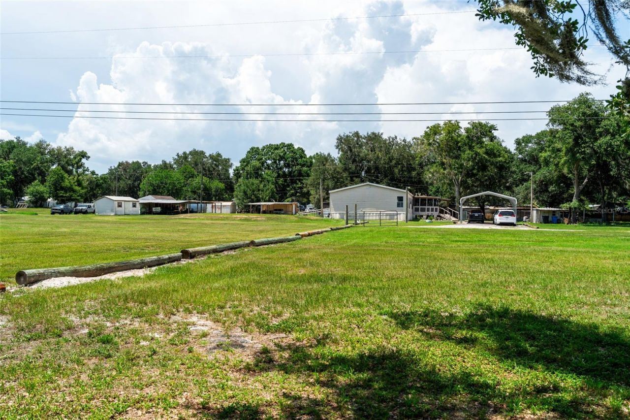 5709 Luckasavage Road, Plant City, FL 33567 Photo