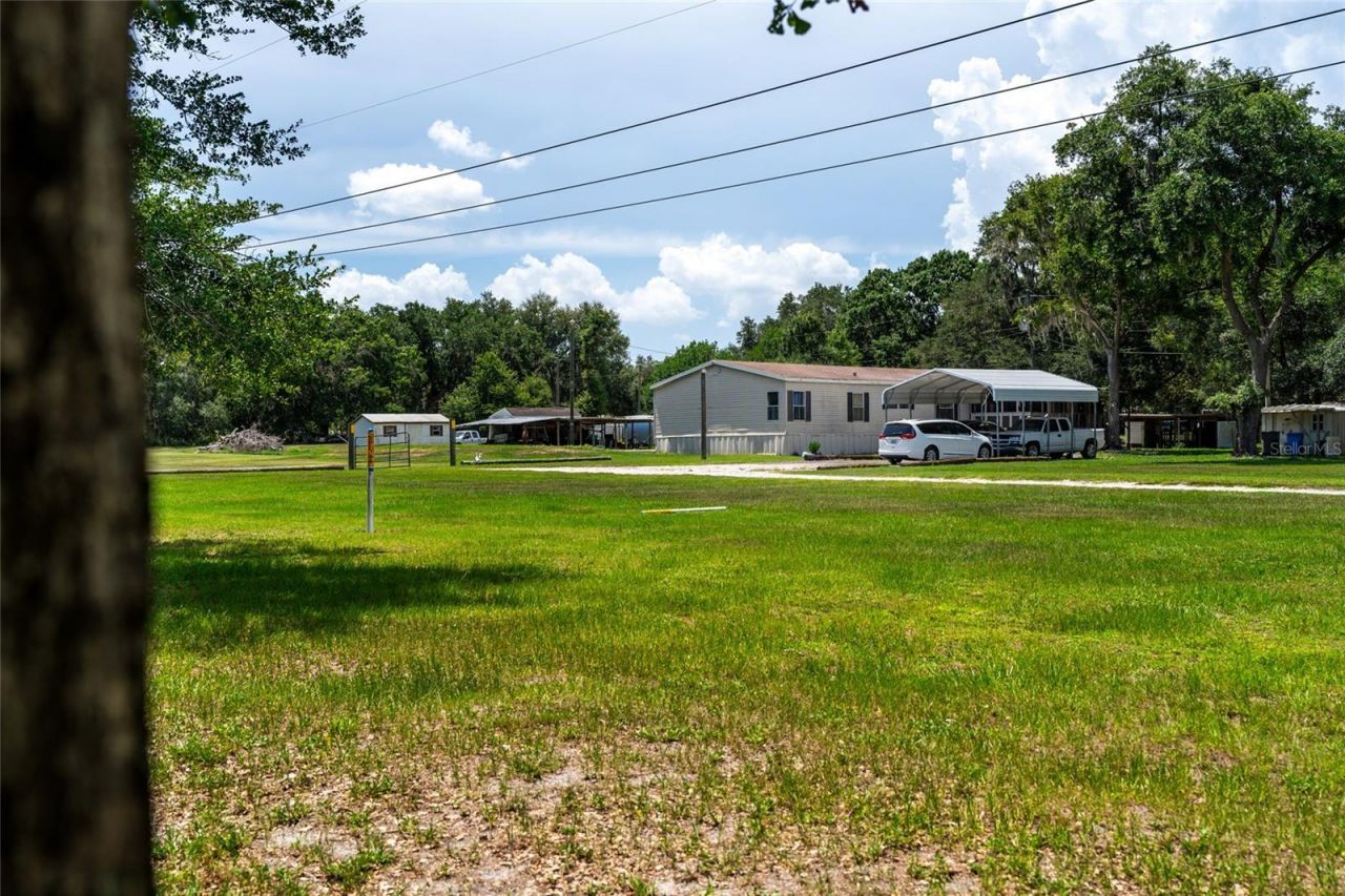 5709 Luckasavage Road, Plant City, FL 33567 Photo