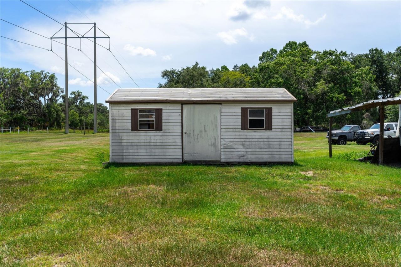 5709 Luckasavage Road, Plant City, FL 33567 Photo