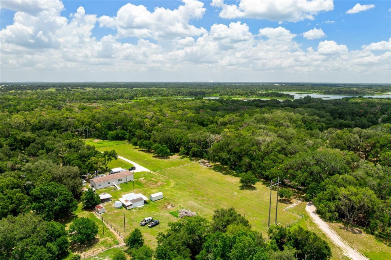 5709 Luckasavage Road, Plant City, FL 33567 Photo