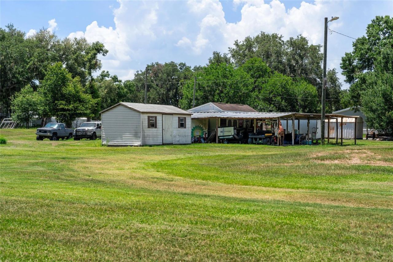 5709 Luckasavage Road, Plant City, FL 33567 Photo