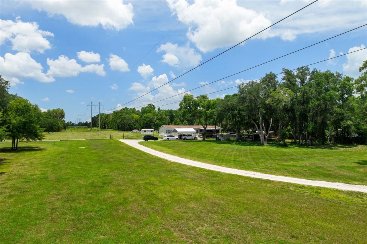 5709 Luckasavage Road, Plant City, FL 33567 Photo