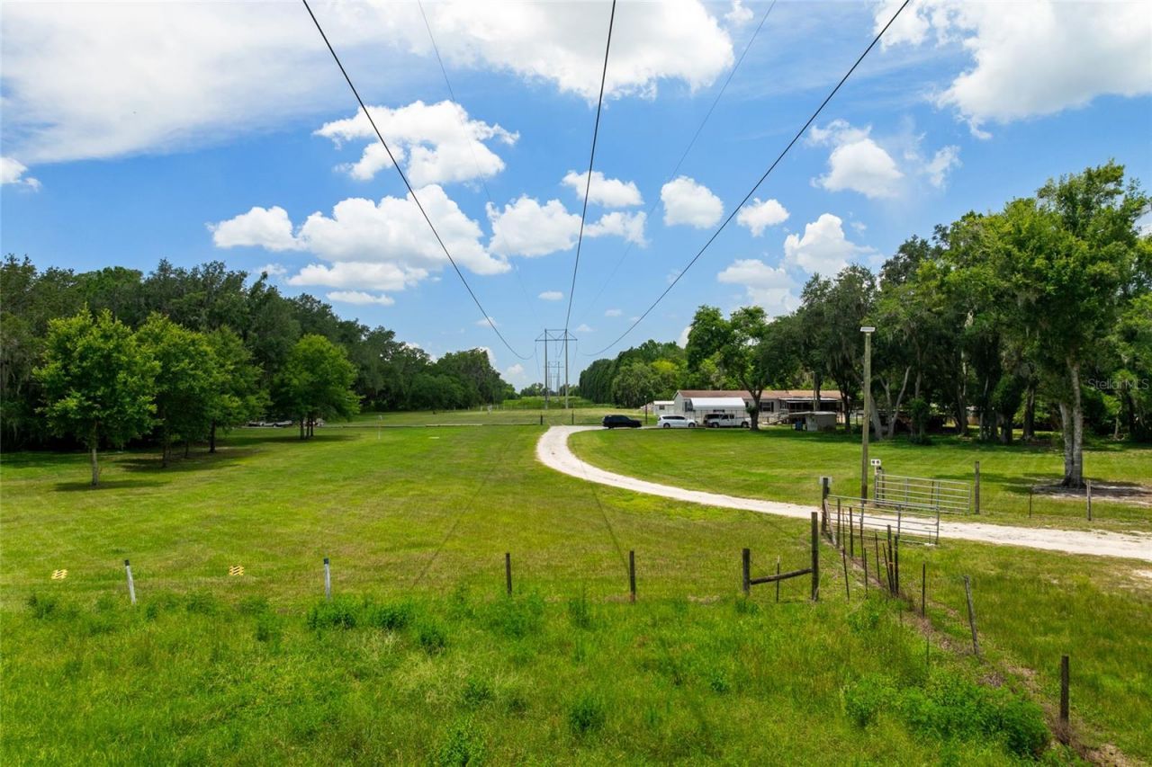 5709 Luckasavage Road, Plant City, FL 33567 Photo