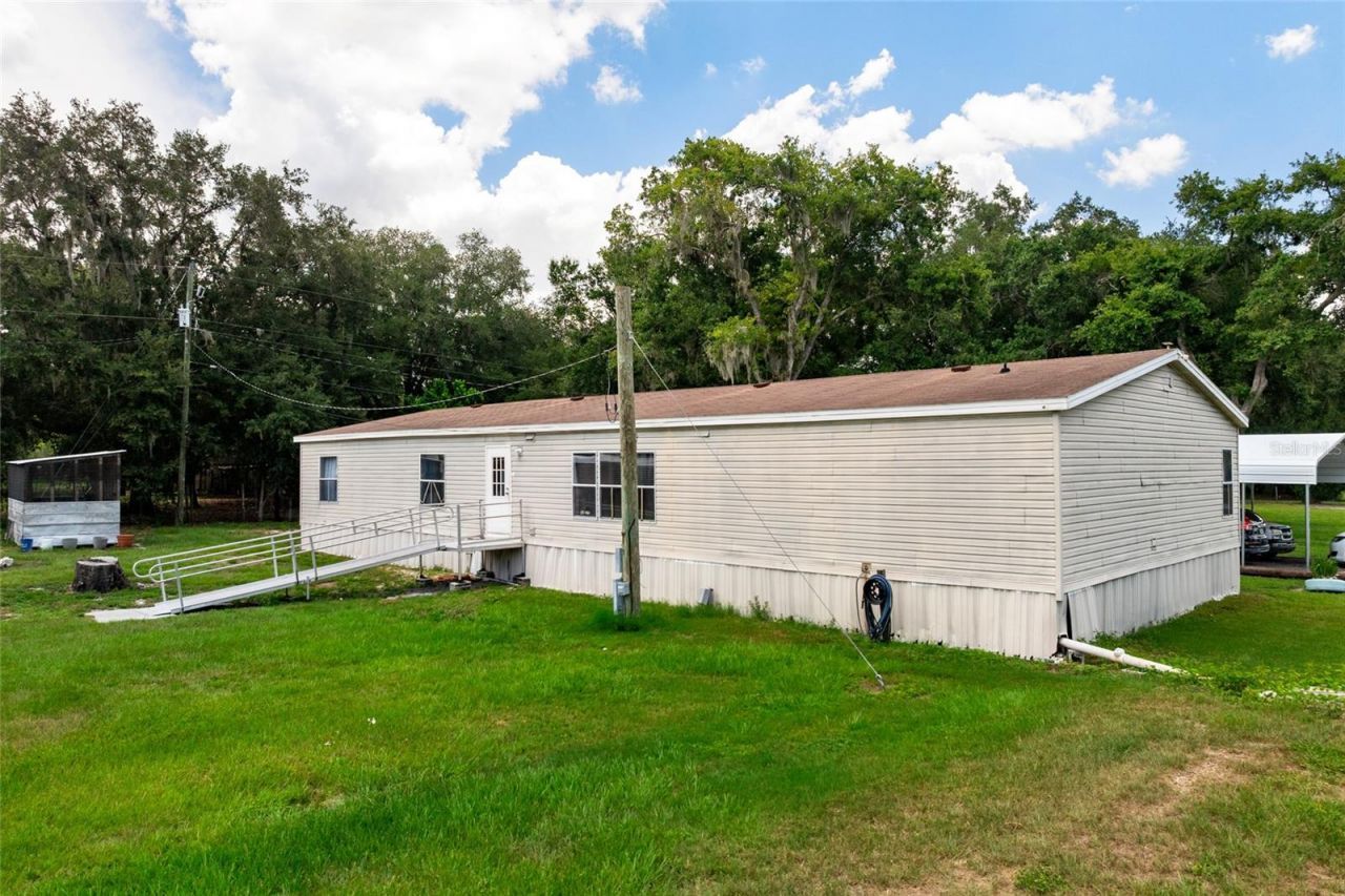 5709 Luckasavage Road, Plant City, FL 33567 Photo