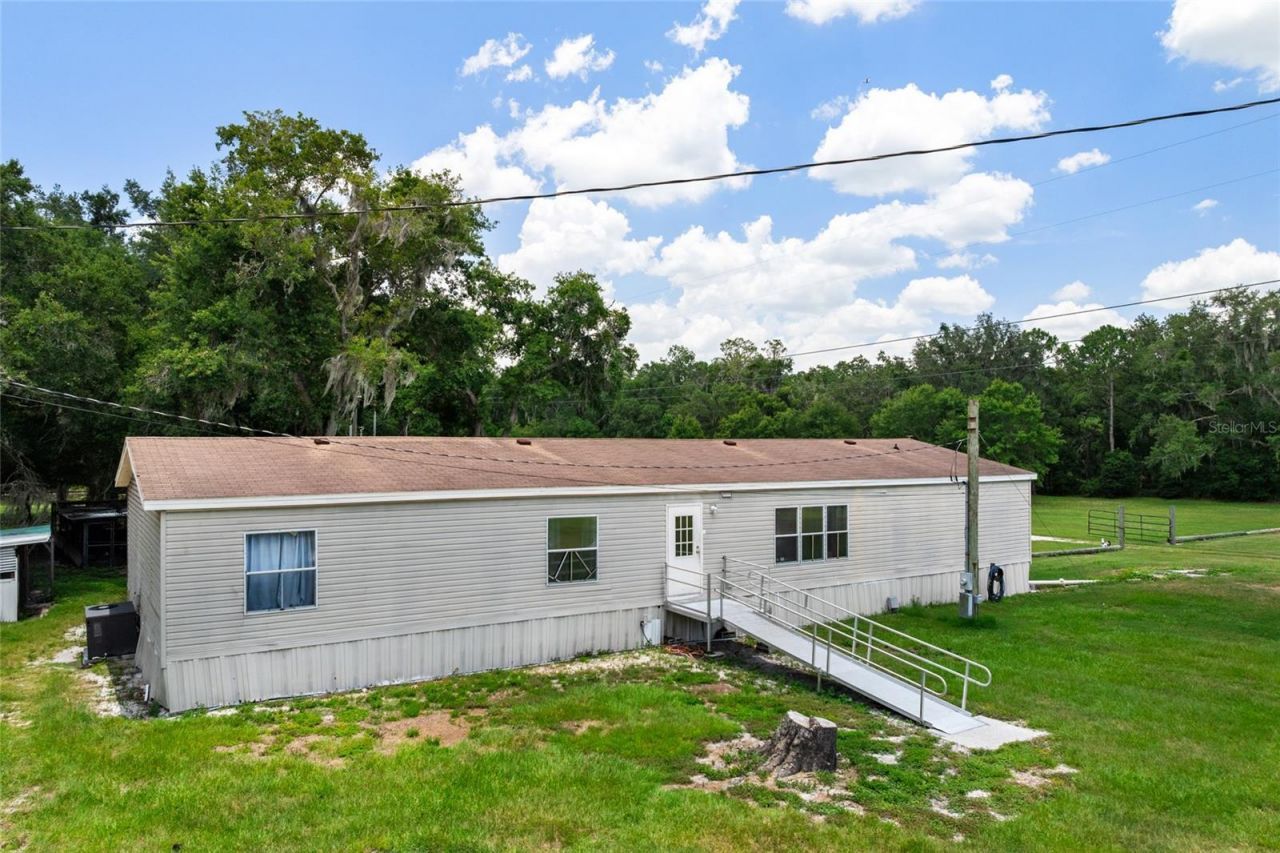 5709 Luckasavage Road, Plant City, FL 33567 Photo
