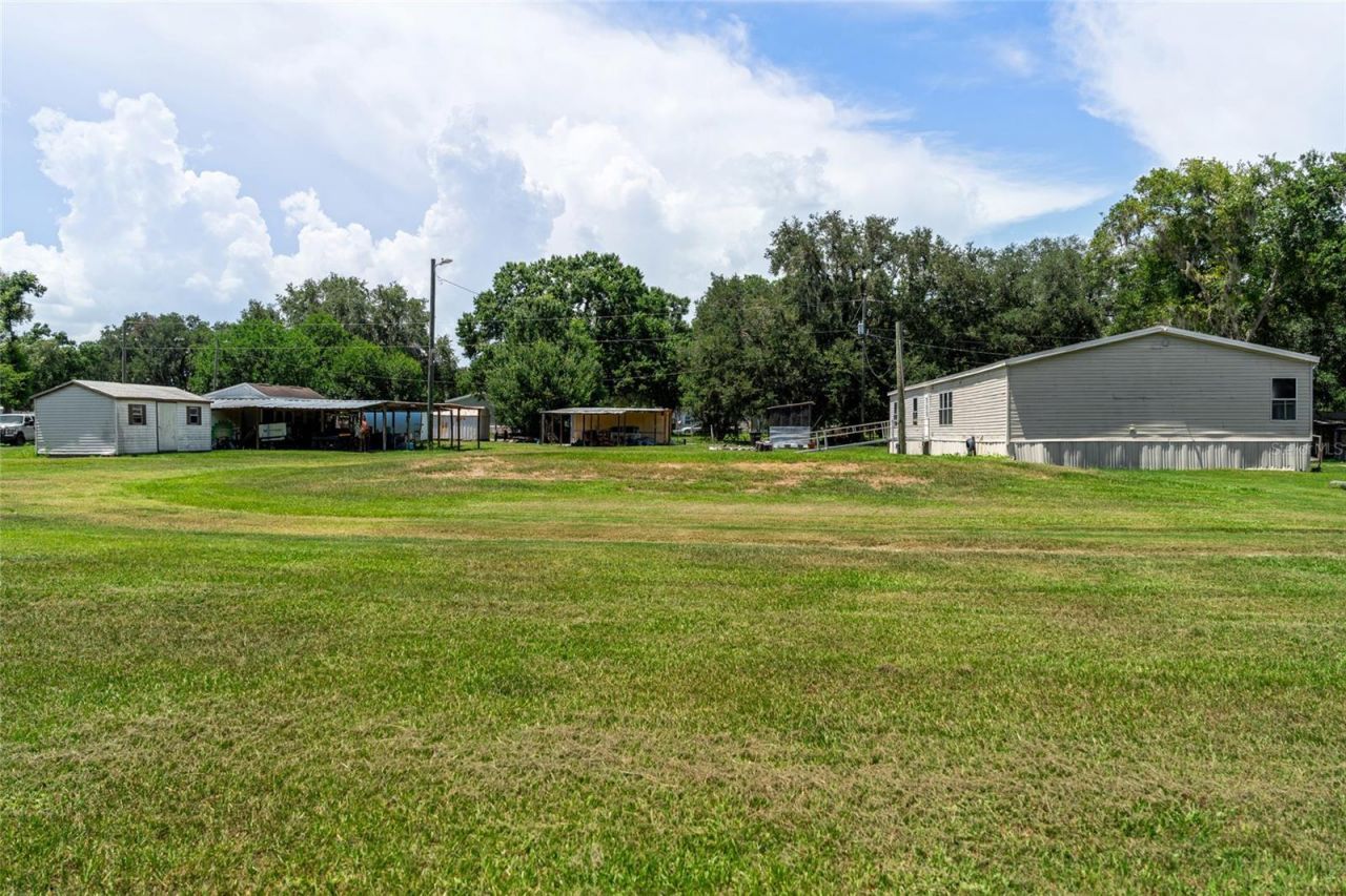 5709 Luckasavage Road, Plant City, FL 33567 Photo