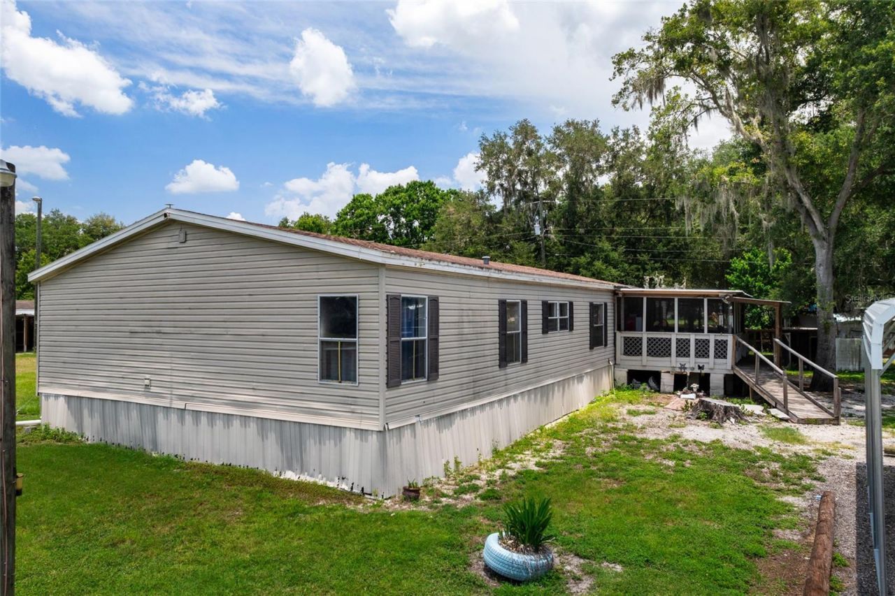 5709 Luckasavage Road, Plant City, FL 33567 Photo