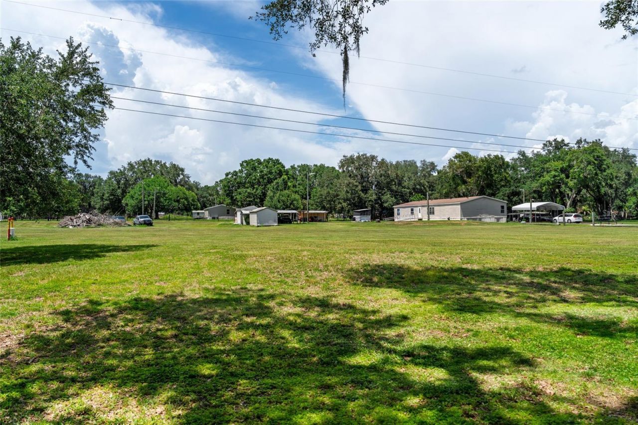 5709 Luckasavage Road, Plant City, FL 33567 Photo
