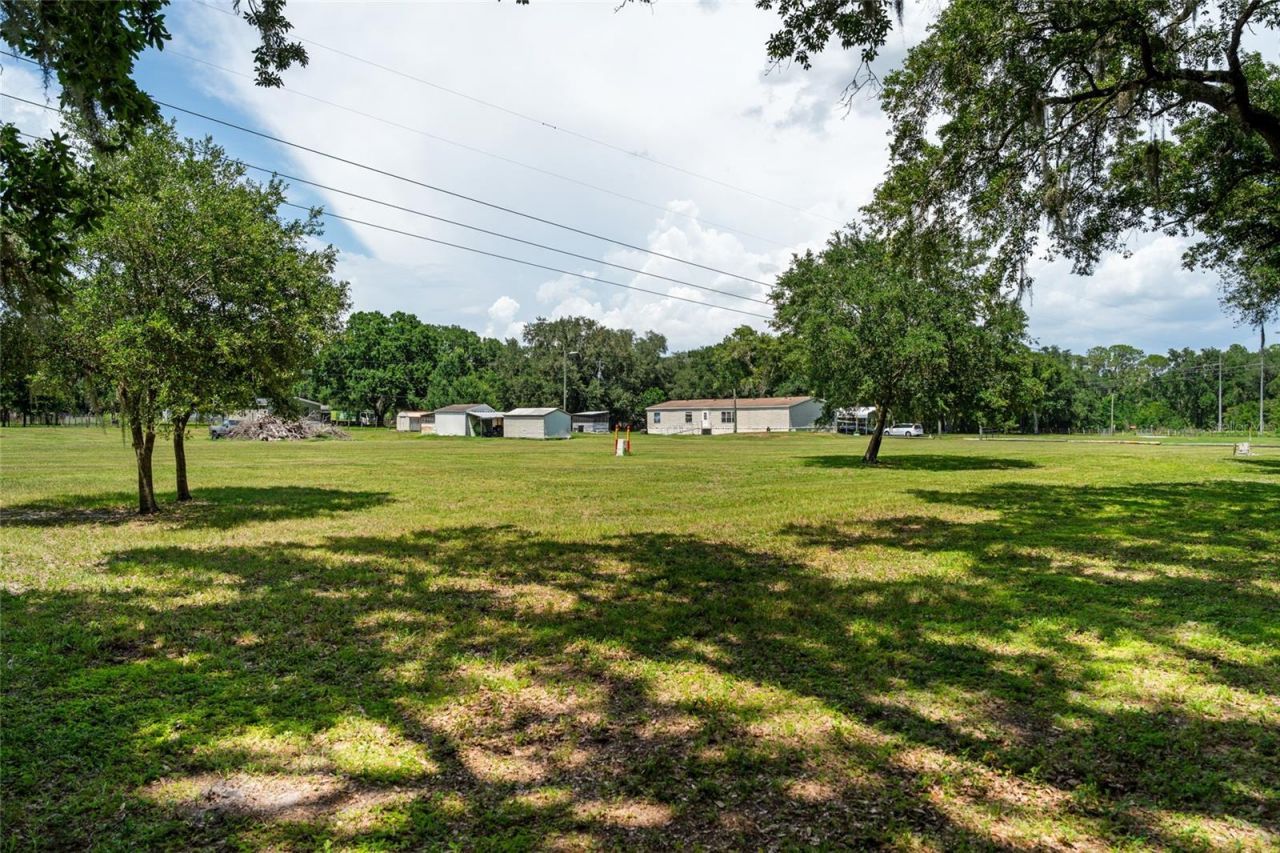 5709 Luckasavage Road, Plant City, FL 33567 Photo
