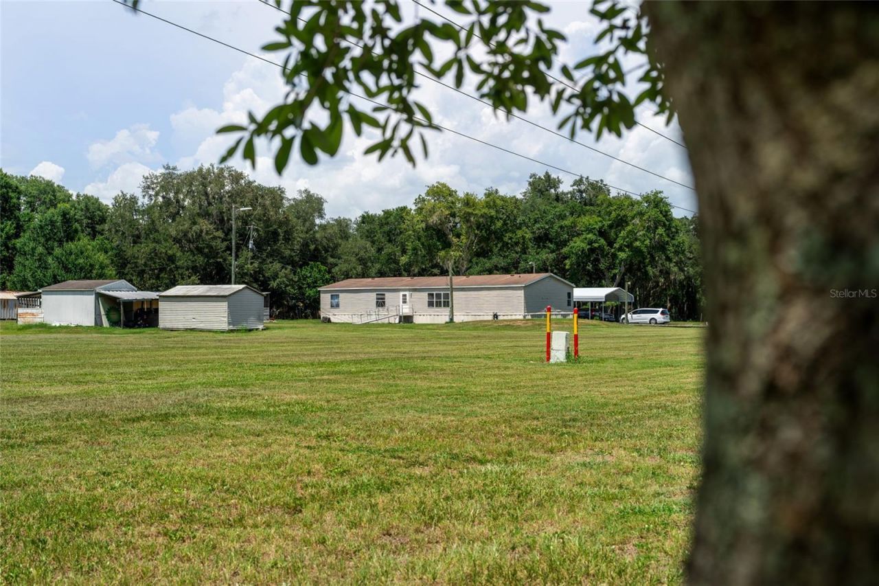 5709 Luckasavage Road, Plant City, FL 33567 Photo
