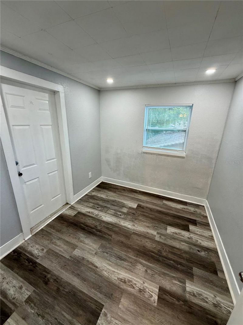 908 Beverly Avenue , Unit F, Largo, FL 33770 Photo
