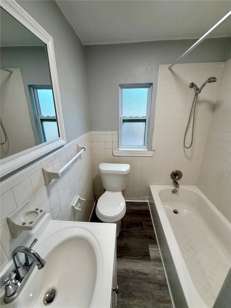 908 Beverly Avenue , Unit F, Largo, FL 33770 Photo
