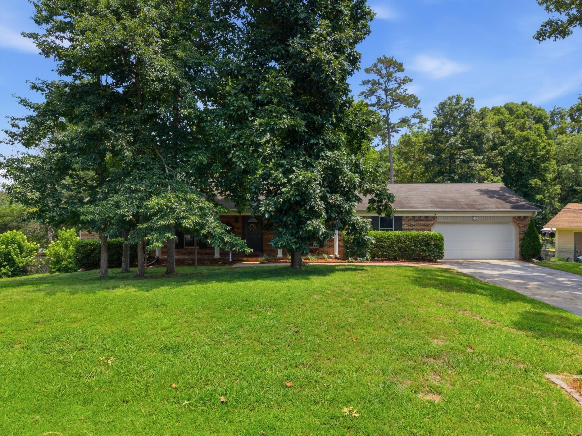 9511 Timberlog Drive , Chattanooga, TN 37421 Main Photo