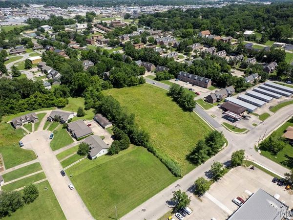 502 N Silver Springs Road , Cape Girardeau, MO 63701