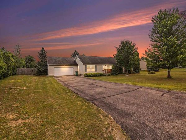 5110 Church Hill, Charlevoix, MI 49720