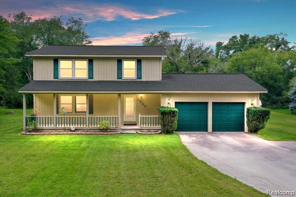 2580 Harvest Hill, Brighton Township, MI 48114 Main Photo