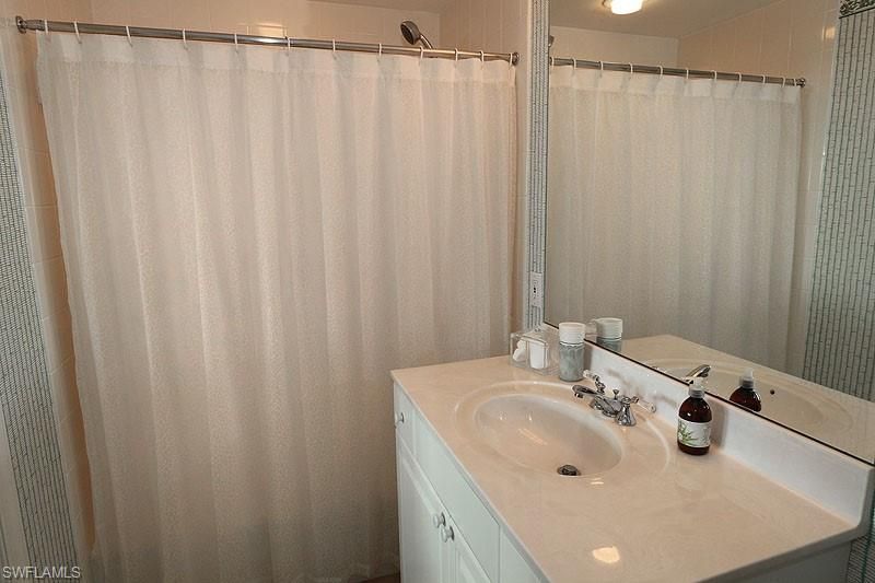 60 Seagate Dr , Unit 604, Naples, FL 34103 Photo