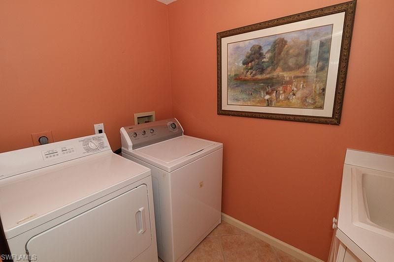60 Seagate Dr , Unit 604, Naples, FL 34103 Photo