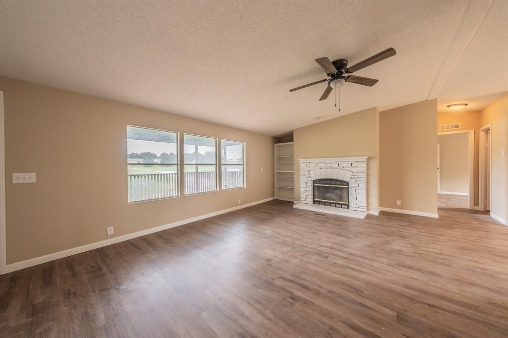 153 Clay Court, Springtown, TX 76082 Main Photo