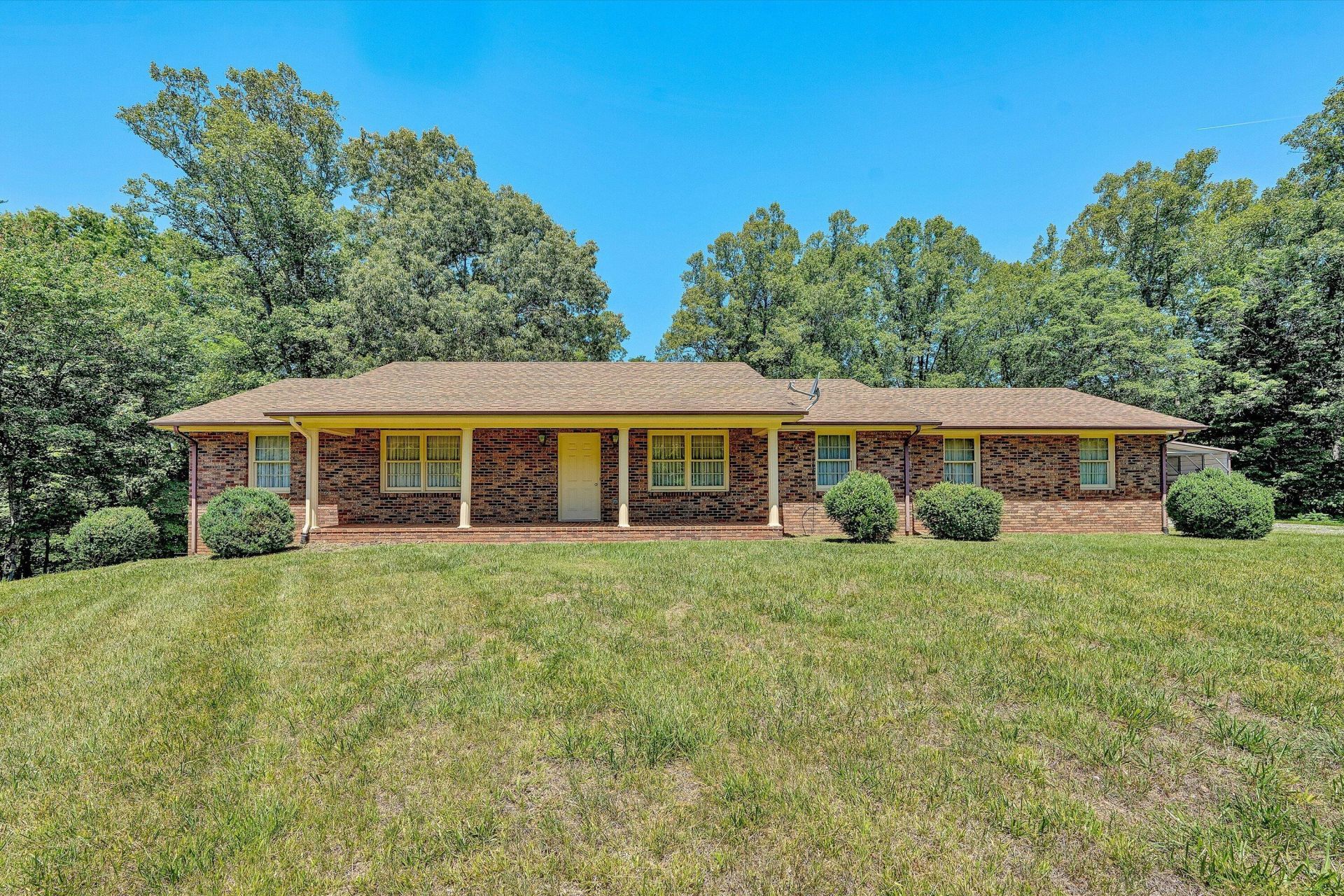 111 Pleasure Point Dr, Goodview, VA 24095 Main Photo