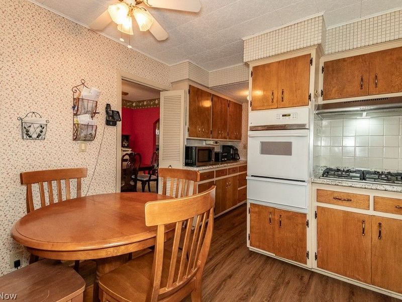9815 Parkview Avenue, Garfield Heights, OH 44125 Photo 10