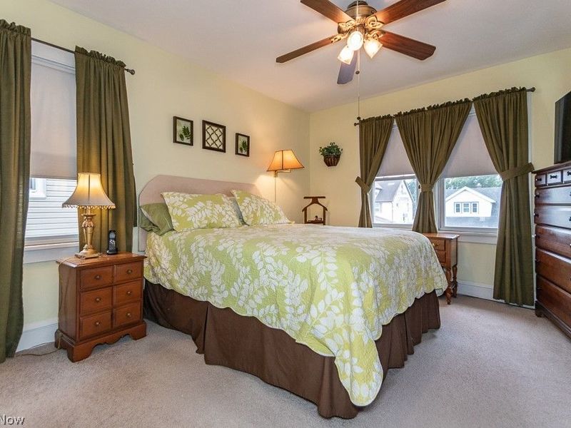 9815 Parkview Avenue, Garfield Heights, OH 44125 Photo 12