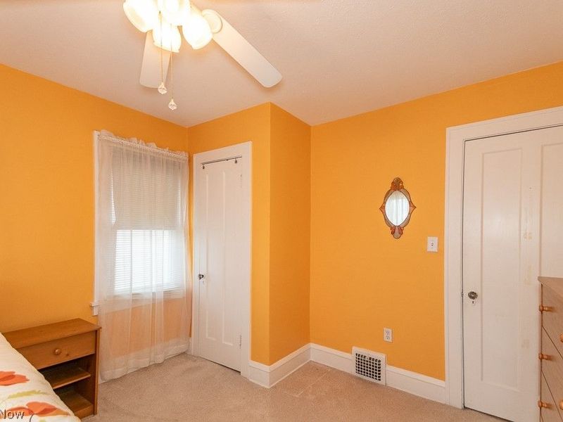 9815 Parkview Avenue, Garfield Heights, OH 44125 Photo 15