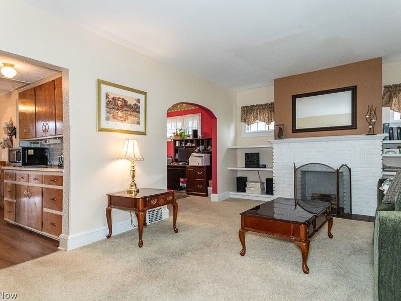9815 Parkview Avenue, Garfield Heights, OH 44125 Photo 2