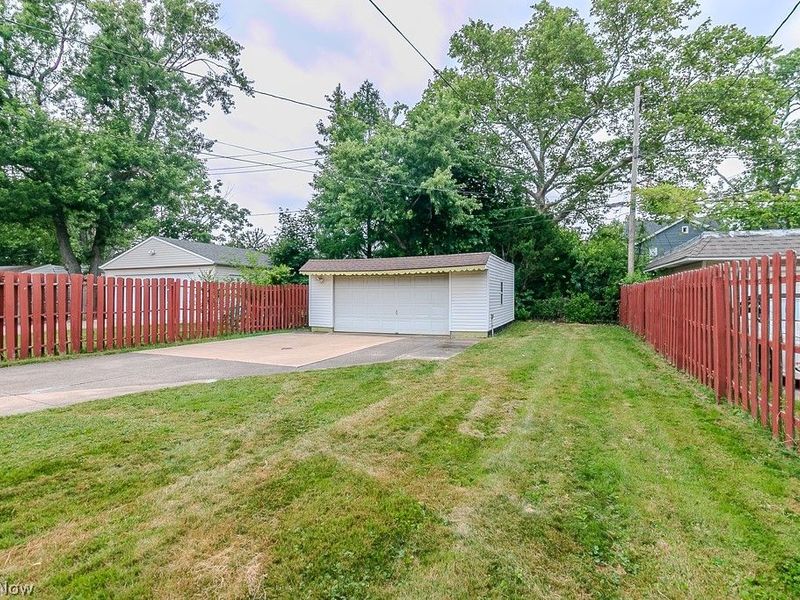 9815 Parkview Avenue, Garfield Heights, OH 44125 Photo 25