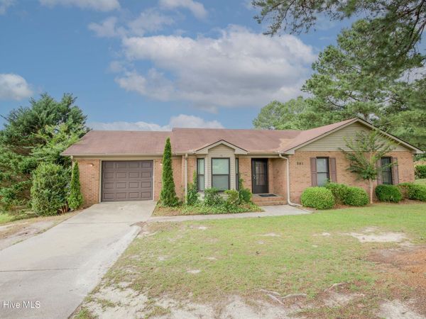 201 Sarason Place , Vass, NC 28394