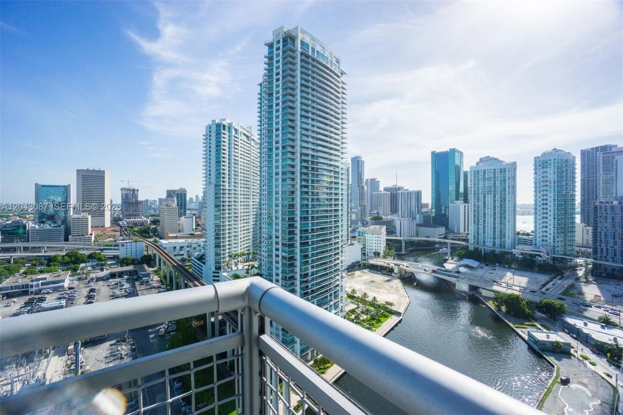 690 SW 1 Ct , Unit 2703, Miami, FL 33130 Photo