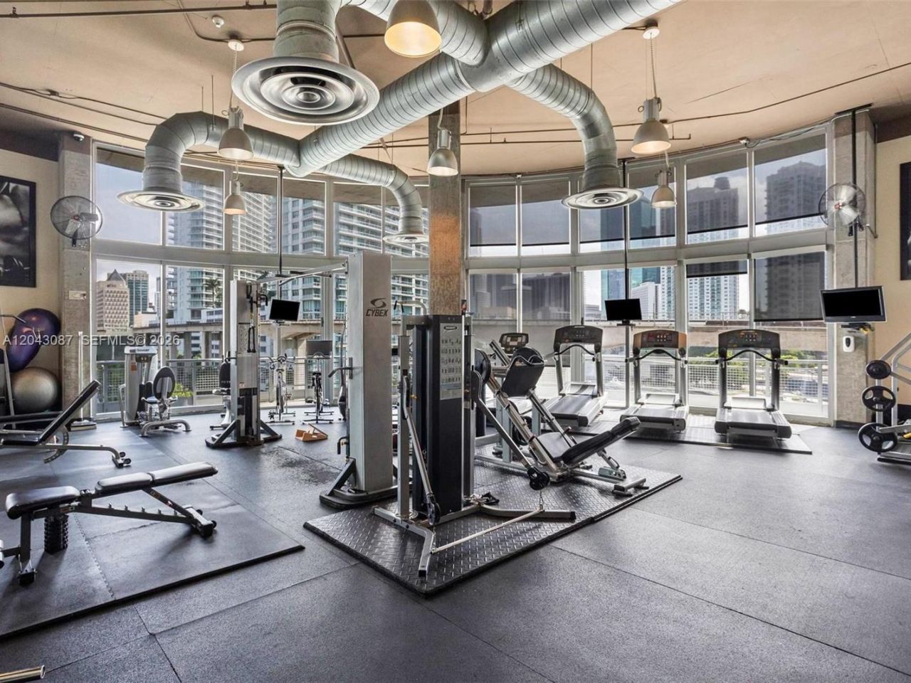 690 SW 1 Ct , Unit 2703, Miami, FL 33130 Photo