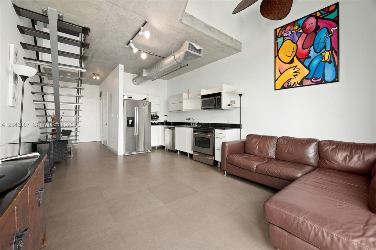 690 SW 1 Ct , Unit 2703, Miami, FL 33130 Photo