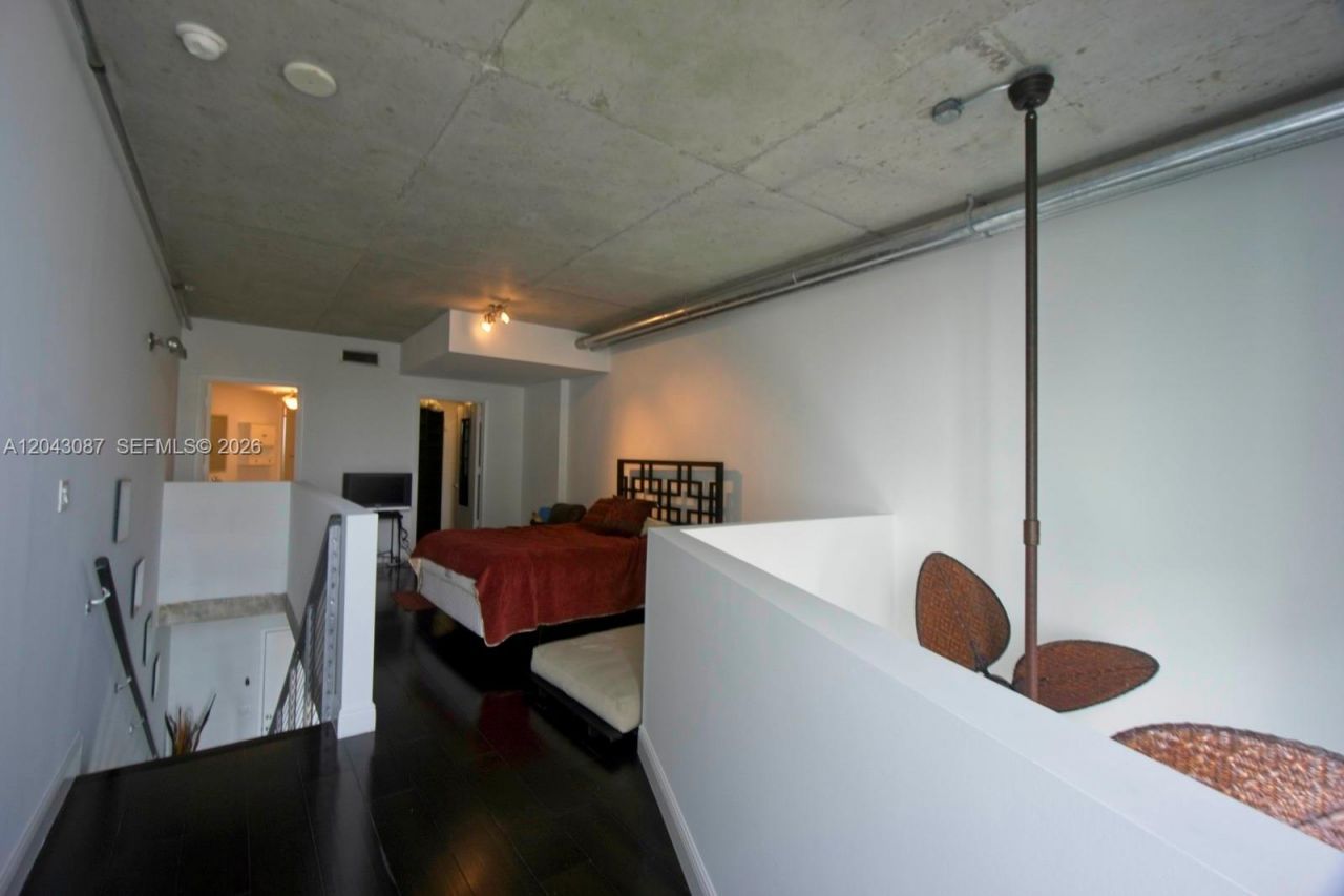 690 SW 1 Ct , Unit 2703, Miami, FL 33130 Photo