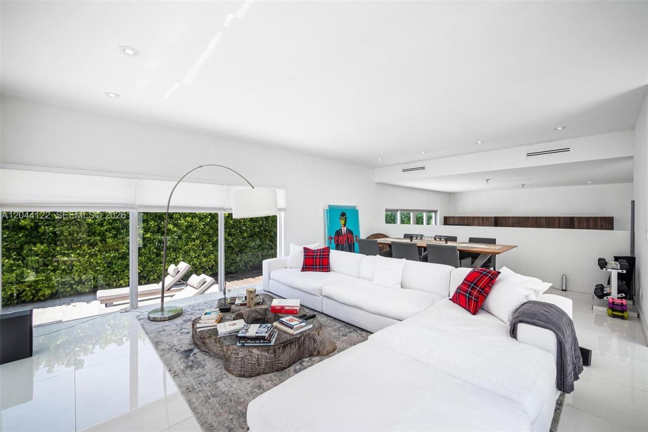 200 SW 32nd Rd , Miami, FL 33129 Photo
